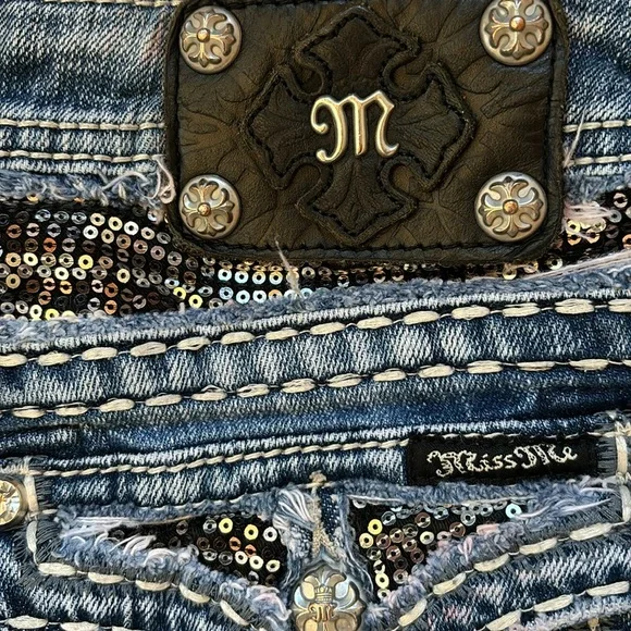 Miss Me Cut-Off 11” Denim Shorts, Size 29 - Picture 7 of 12